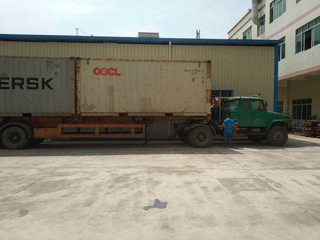 Joysway Factory Shipping Container Goods to Customer12
